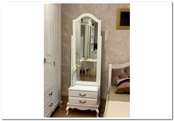 Зеркало напольное Авиньон из массива бука } заказать в Санкт Петербурге по цене 40 824 руб. с доставкой в Санкт Петербург